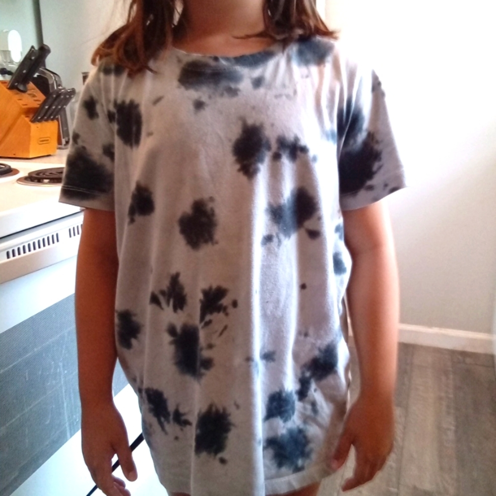 10/12 black and white shirt Nike